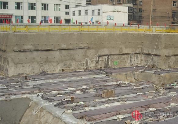 集團(tuán)公司對(duì)在建基坑、基礎(chǔ)項(xiàng)目進(jìn)行冬期施工綜合檢查