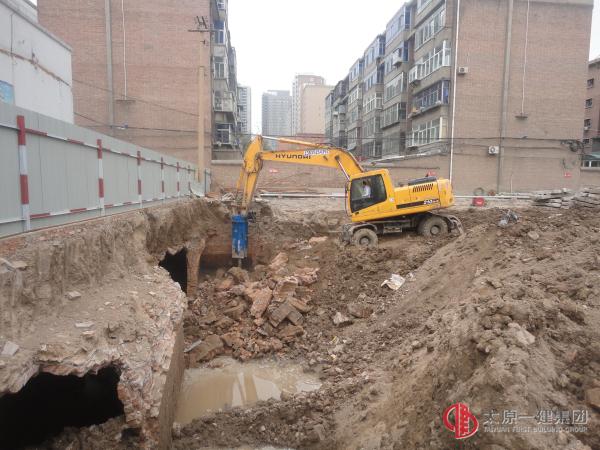 太原市第三人民醫(yī)院門診樓施工簡(jiǎn)報(bào)2012年02期