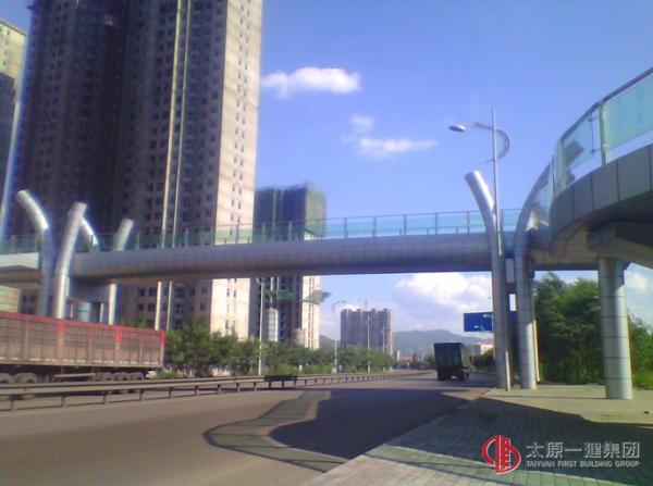 中陽縣340省道弓家灣人行天橋圓滿竣工