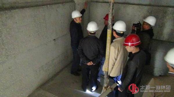 山大二院項(xiàng)目申報太原市結(jié)構(gòu)優(yōu)質(zhì)工程接受市質(zhì)監(jiān)站的檢查