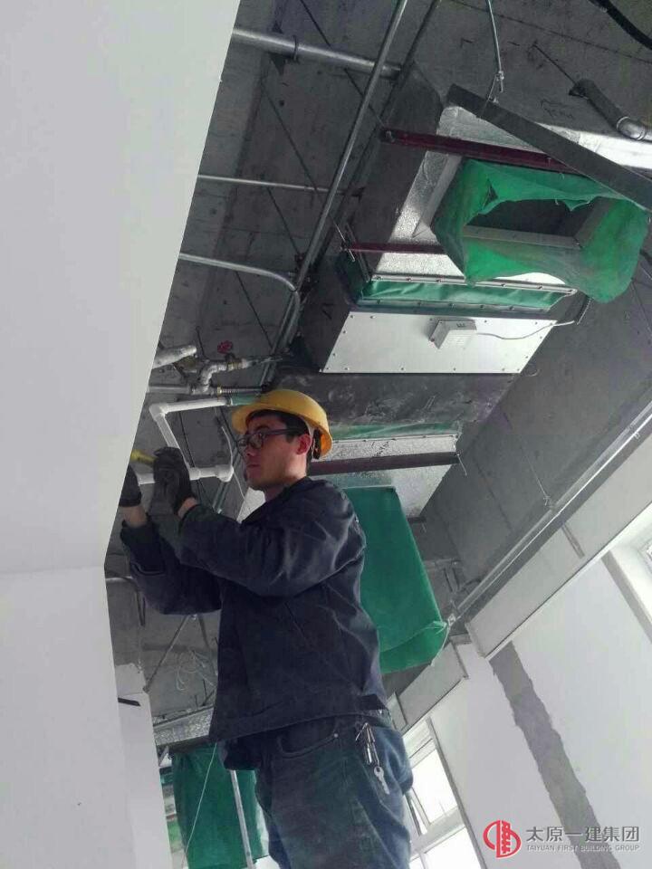 山醫(yī)大二院綜合住院樓項(xiàng)目接受院領(lǐng)導(dǎo)及各科室的考察