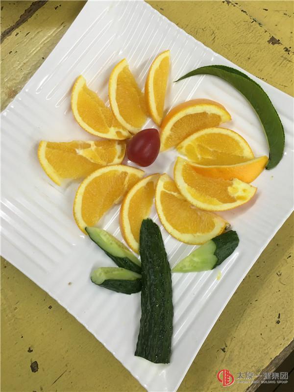 "感恩成長  放飛夢想”大班畢業(yè)典禮