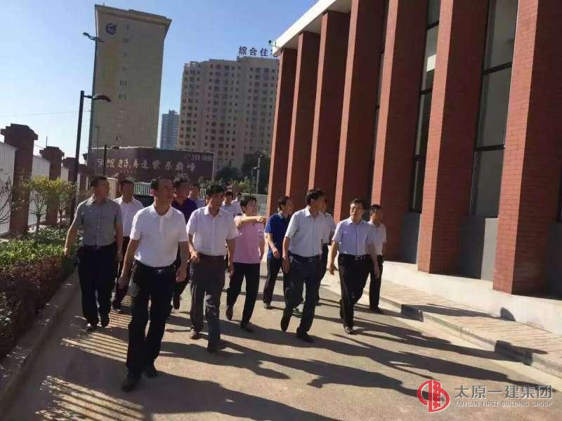 市委副書記、市長耿彥波等市領(lǐng)導(dǎo)蒞臨直屬六分公司承建的太原市二十七中學(xué)校新建項目工地視察指導(dǎo)
