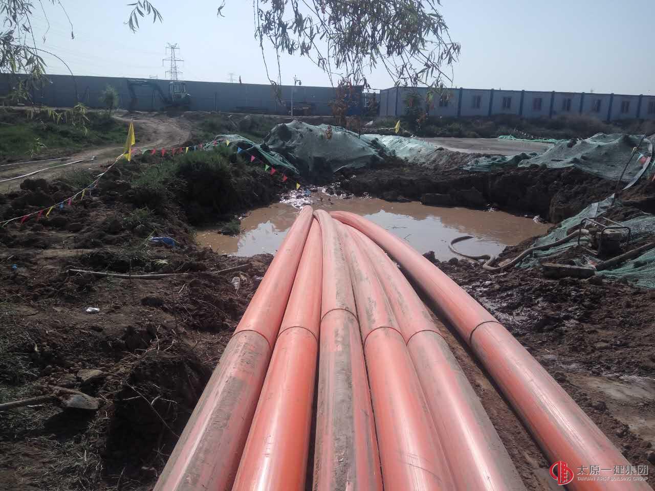 攻堅(jiān)克難 找突破   齊心協(xié)力 加油干